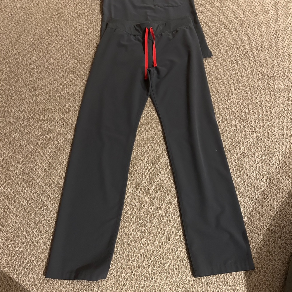 Figs Scrub Set - image 3